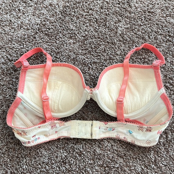 Cute Bra - Picture 2 of 2